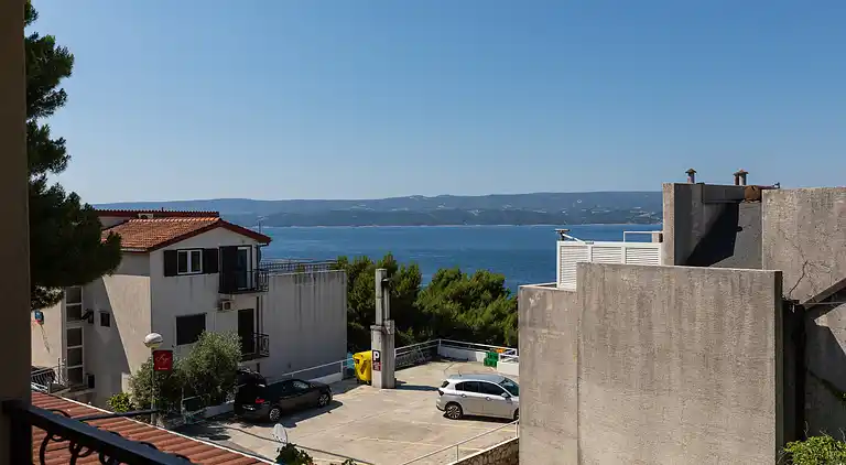 1-Zimmer-Ferienwohnung am Strand Nemira, Omis (A-2782-f)