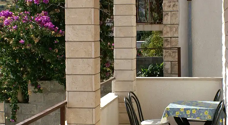 Two bedroom apartment with terrace and sea view Sutivan,