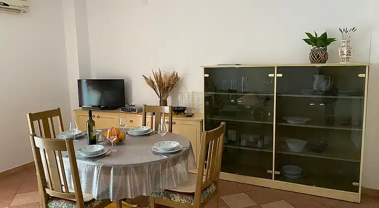 Two bedroom apartment with terrace and sea view Sutivan,