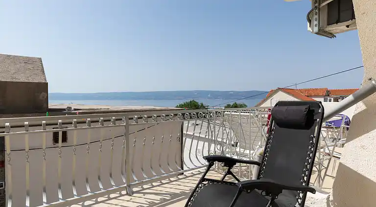 Two bedroom apartment with terrace and sea view Duće, Omiš