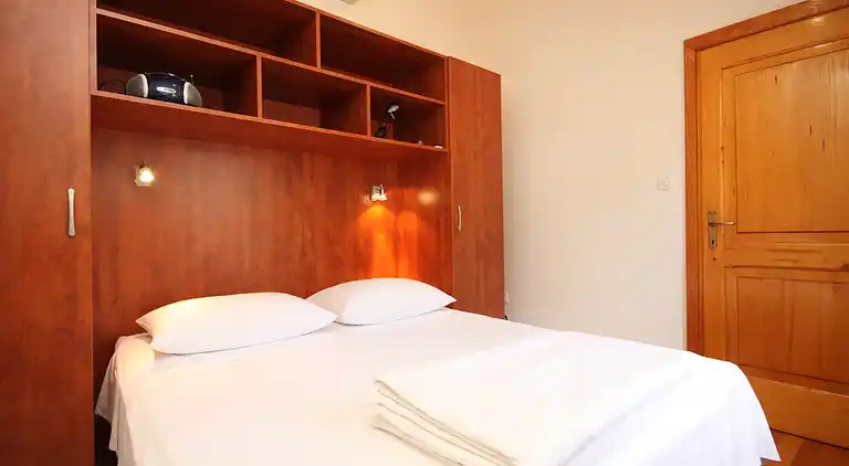 1-Zimmer-Ferienwohnung am Strand Komiza (Vis) (A-3035-a)