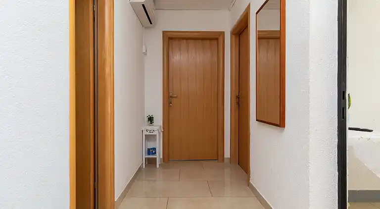 Two bedroom apartment with terrace and sea view Duće, Omiš