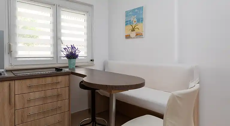 Two bedroom apartment with terrace and sea view Duće, Omiš