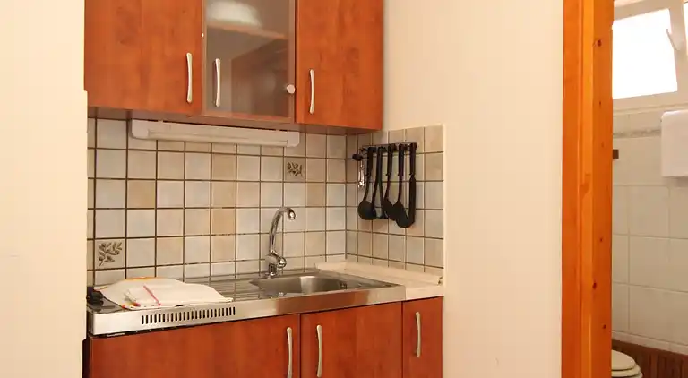 1-Zimmer-Ferienwohnung am Strand Komiza (Vis) (A-3035-a)