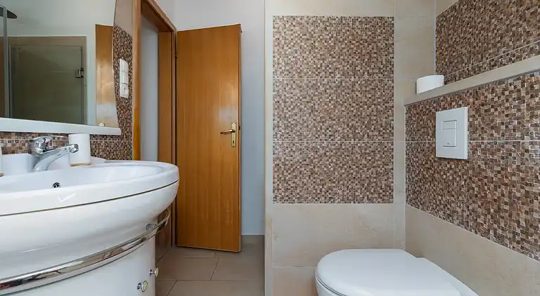 Two bedroom apartment with terrace and sea view Duće, Omiš