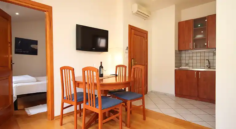 1-Zimmer-Ferienwohnung am Strand Komiza (Vis) (A-3035-a)