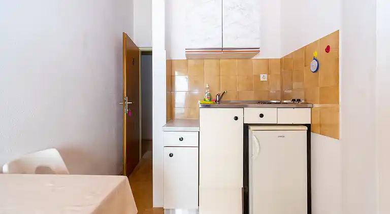 Studio flat near beach Mandre, Pag (AS-4101-c)