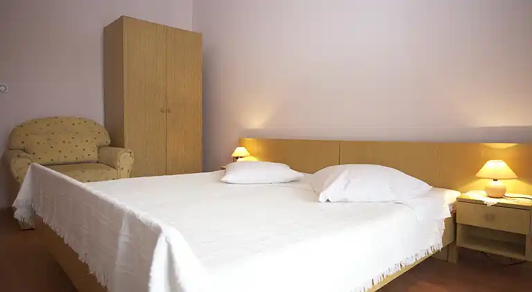 2-Zimmer-Ferienwohnung am Strand Brodarica, Sibenik