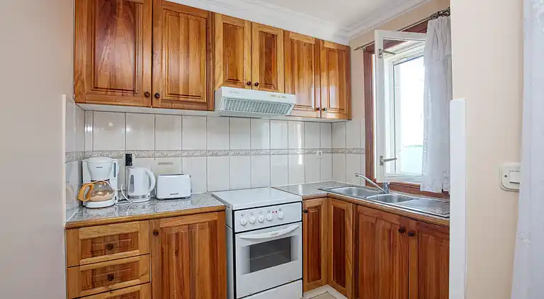 1-Zimmer-Ferienwohnung am Strand Brodarica (Sibenik)