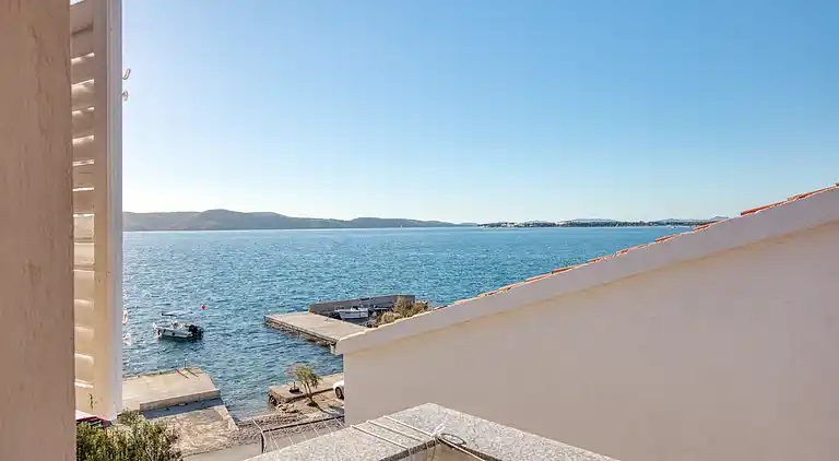 1-Zimmer-Ferienwohnung am Strand Brodarica (Sibenik)