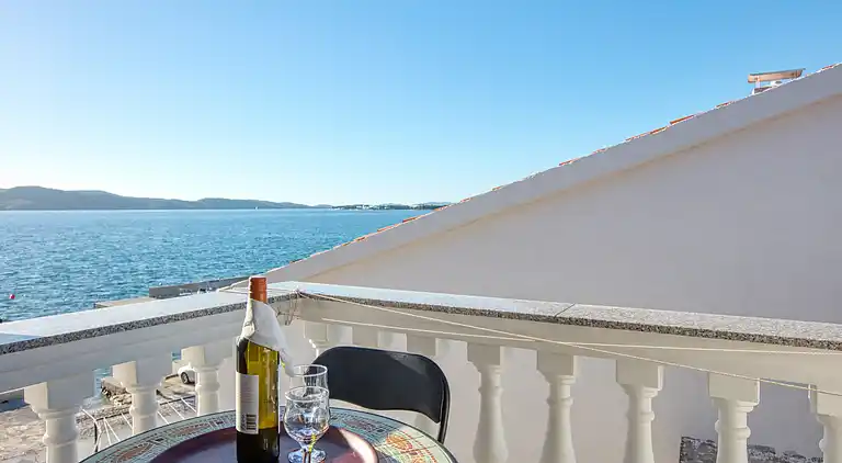 1-Zimmer-Ferienwohnung am Strand Brodarica (Sibenik)