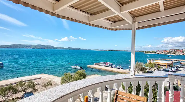 1-Zimmer-Ferienwohnung am Strand Brodarica (Sibenik)