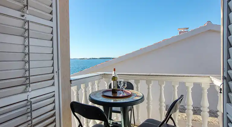 1-Zimmer-Ferienwohnung am Strand Brodarica (Sibenik)