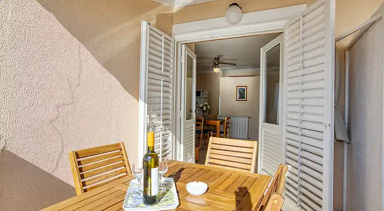 1-Zimmer-Ferienwohnung am Strand Brodarica (Sibenik)