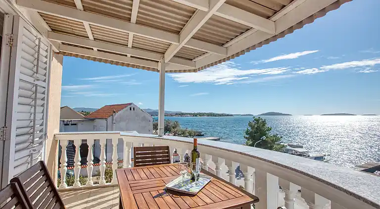 1-Zimmer-Ferienwohnung am Strand Brodarica (Sibenik)