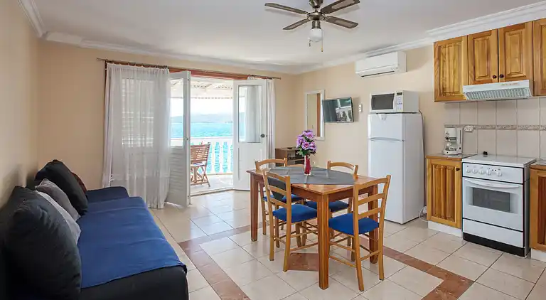 1-Zimmer-Ferienwohnung am Strand Brodarica (Sibenik)