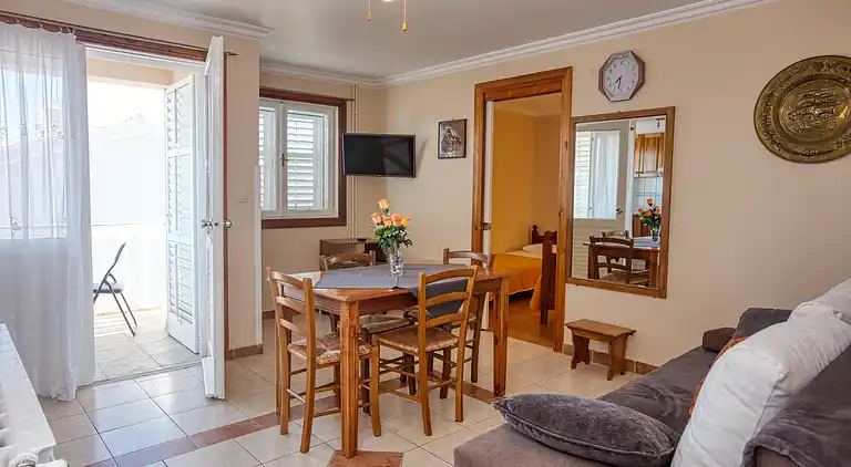 1-Zimmer-Ferienwohnung am Strand Brodarica (Sibenik)