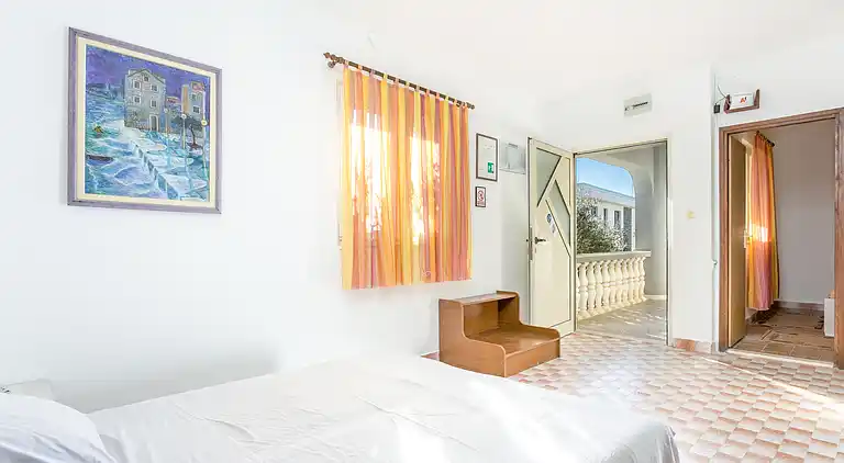 One bedroom apartment near beach Sevid, Trogir (A-4287-d)