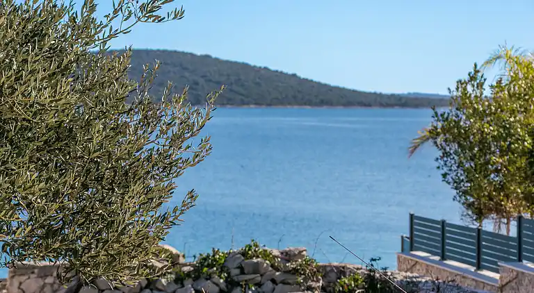 One bedroom apartment near beach Sevid, Trogir (A-4287-d)