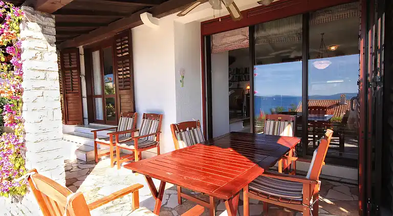 3-Zimmer-Haus mit Terrasse und Meerblick Seget Vranjica,