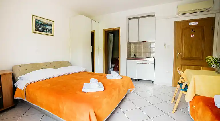 Studio Appartement am Strand Selce, Crikvenica (AS-5206-e)