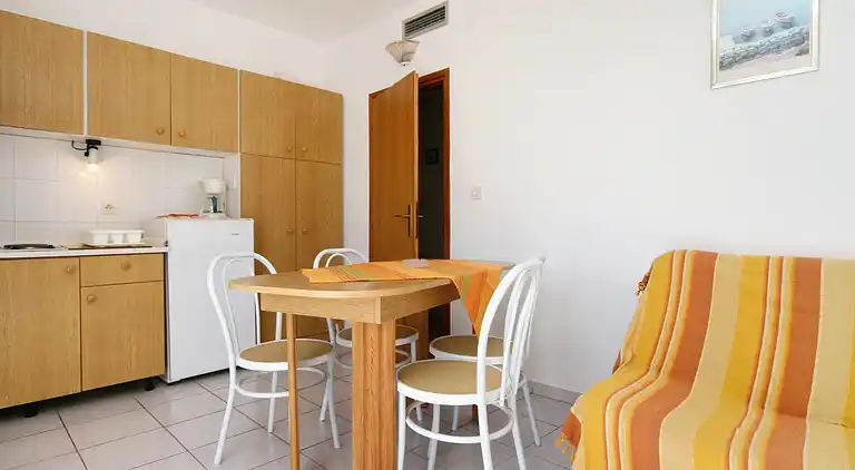 1-Zimmer-Ferienwohnung mit Terrasse und Meerblick Njivice,