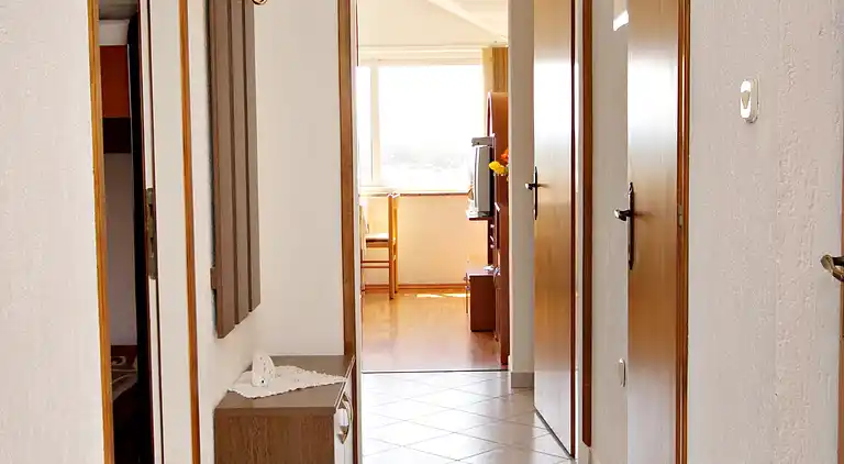 2-Zimmer-Ferienwohnung mit Klima Punat, Krk (A-5343-b)