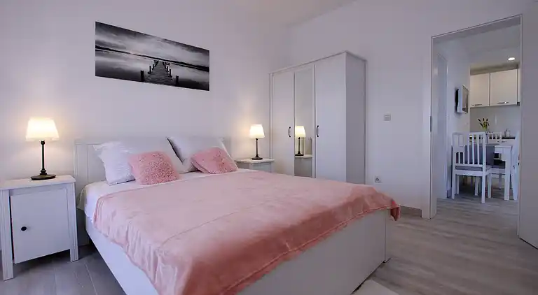 1-Zimmer-Ferienwohnung am Strand Kozino, Zadar (A-5803-a)