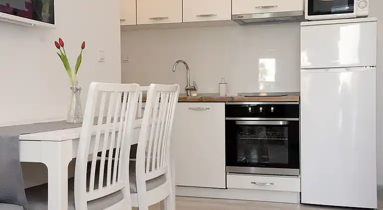 1-Zimmer-Ferienwohnung am Strand Kozino, Zadar (A-5803-a)