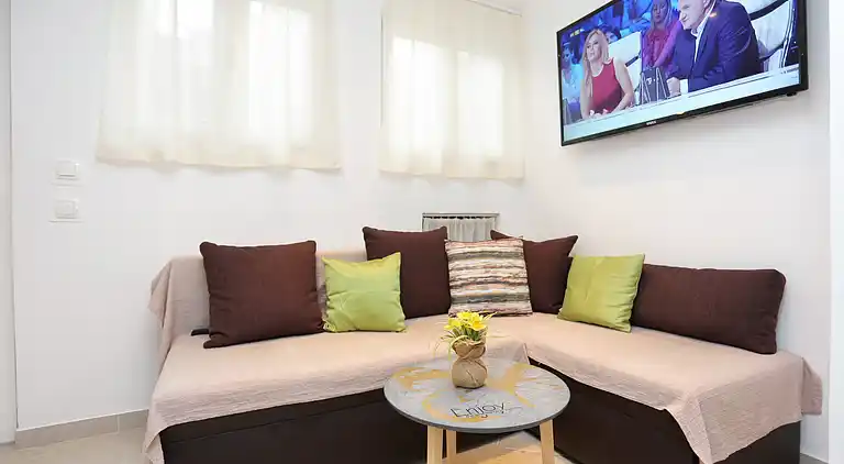 Studio Appartement mit Terrasse Kastel Kambelovac, Kastela