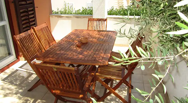 Two bedroom apartment with terrace Slatine, Čiovo