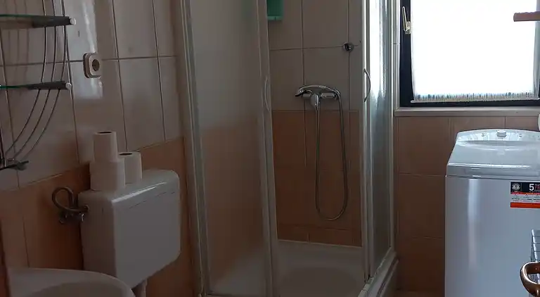 Two bedroom apartment with terrace and sea view Pag