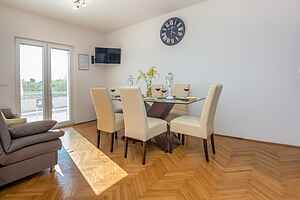 3-Zimmer-Ferienwohnung mit Terrasse Vir (A-18532-a)