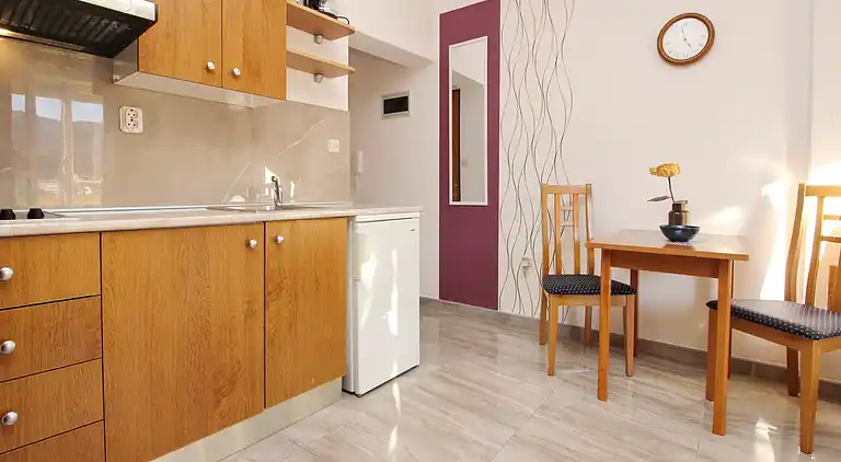 1-Zimmer-Ferienwohnung mit Balkon Baska, Krk (A-18716-b)