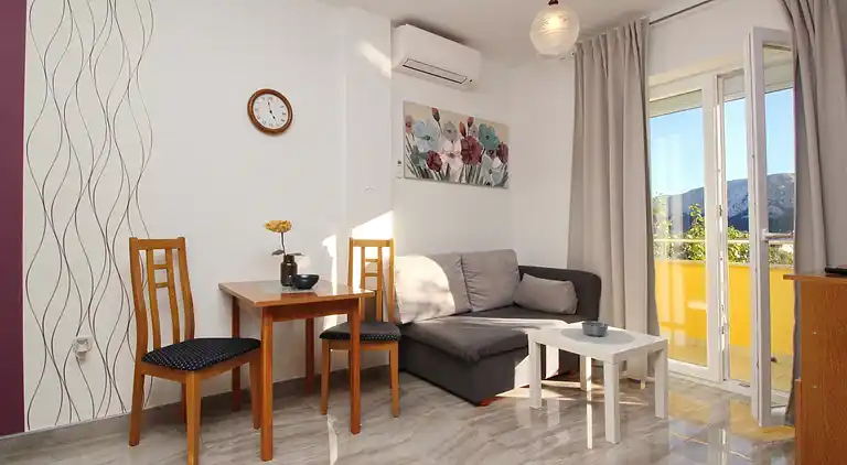 1-Zimmer-Ferienwohnung mit Balkon Baska, Krk (A-18716-b)