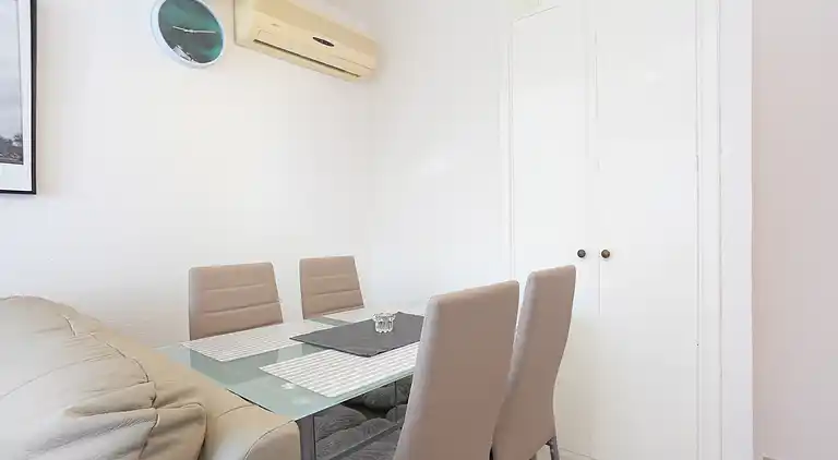 Two bedroom apartment near beach Okrug Donji (Čiovo)