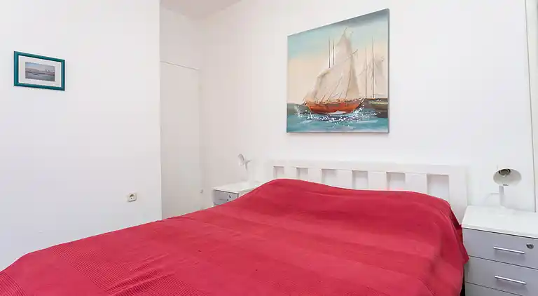 Three bedroom apartment with terrace and sea view Supetar,