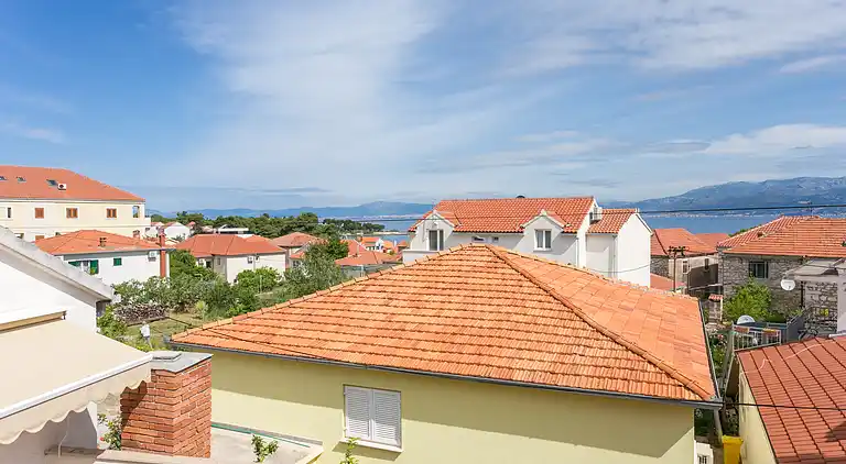 Three bedroom apartment with terrace and sea view Supetar,