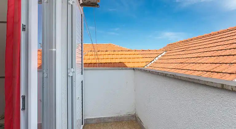 Three bedroom apartment with terrace and sea view Supetar,