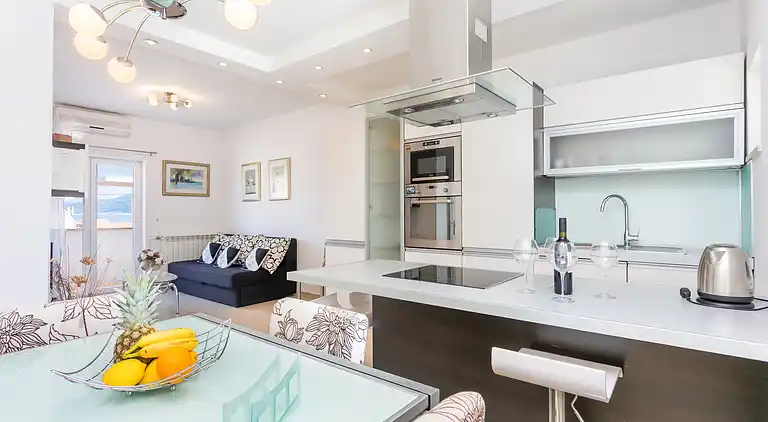 Three bedroom apartment with terrace and sea view Supetar,