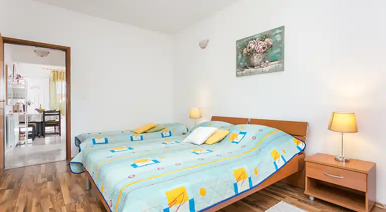 One bedroom apartment with balcony Supetar, Brač (A-20134-b)