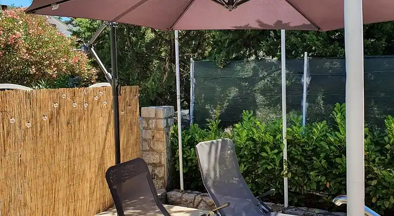 Studio flat with terrace Pinezići, Krk (AS-18967-a)