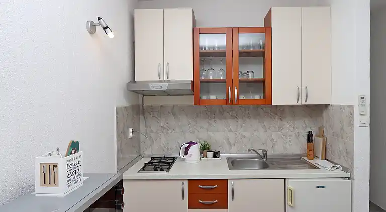 Studio flat with terrace Pinezići, Krk (AS-18967-a)