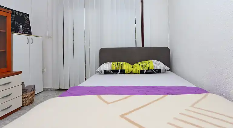 Studio flat with terrace Pinezići, Krk (AS-18967-a)