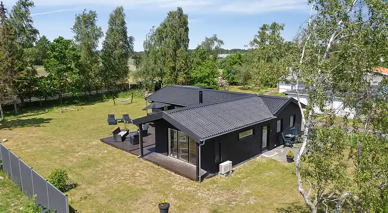 Lovely bright summer house in Marielyst