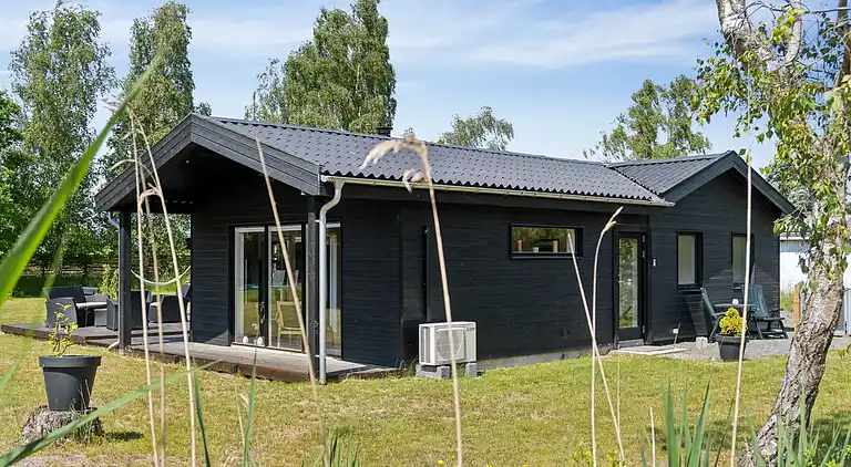 Lovely bright summer house in Marielyst