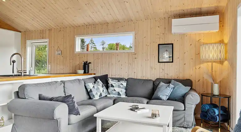 Lovely bright summer house in Marielyst