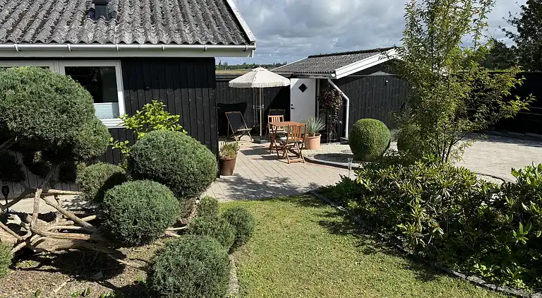 Skønt sommerhus med plads til 8 pers. og 2 hunde