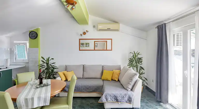 1-Zimmer-Ferienwohnung am Strand Jezera, Murter (A-796-d)