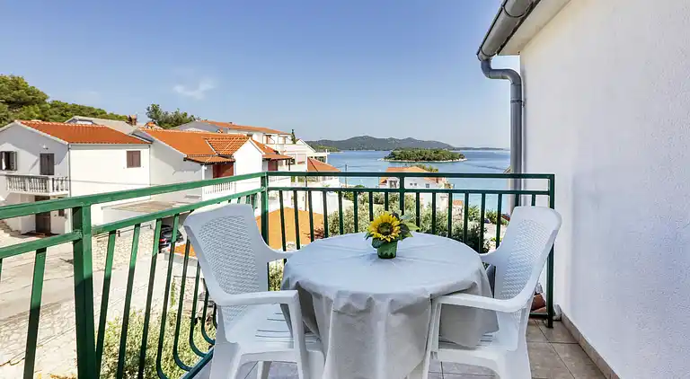 1-Zimmer-Ferienwohnung am Strand Jezera, Murter (A-796-d)